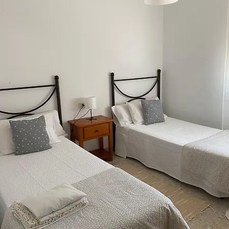 Elvira A 50 Metros De La Playa De Canelinas, Situado En La Segunda Planta Apartamento *
